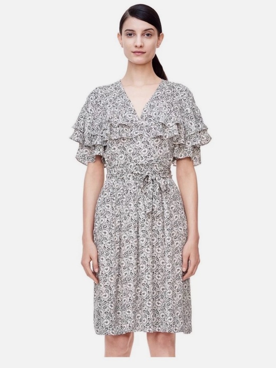 Rebecca Taylor Dresses & Skirts - 100% silk Rebecca Taylor Floral Ruffle Sleeve Dress